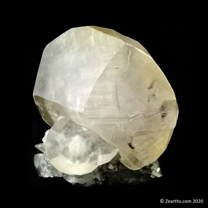 Flattened Rhombohedral Calcite from Xianghualing Mine