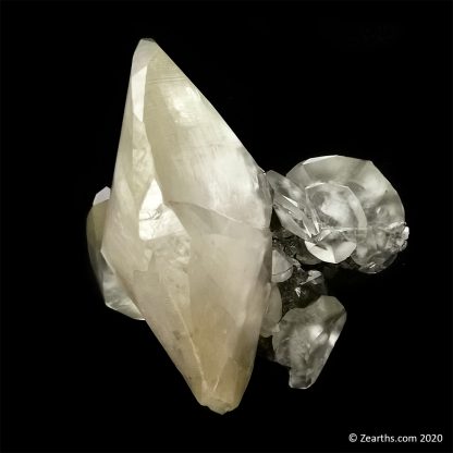 Flattened Rhombohedral Calcite from Xianghualing Mine