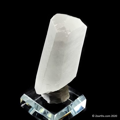 Prismatic Calcite Crystal from Henan