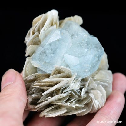 Tabular Aquamarine Crystals on Muscovite from Mt. Xuebaoding, Sichuan, China