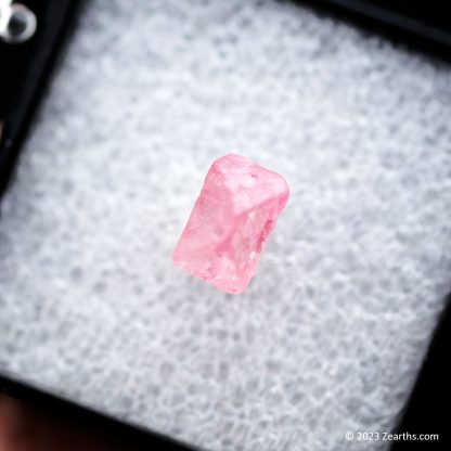 Gemmy Pink Padparadscha Spinel Octahedron Crystal from Mogok, Myanmar